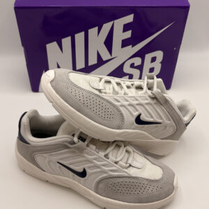 Nike - Vertebrae - White and dark grey - C8