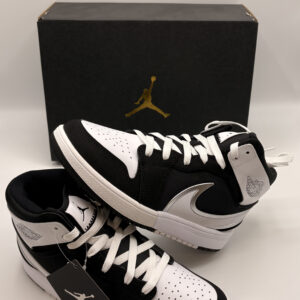 Air Jordan 1 in leather - Black and white - C9
